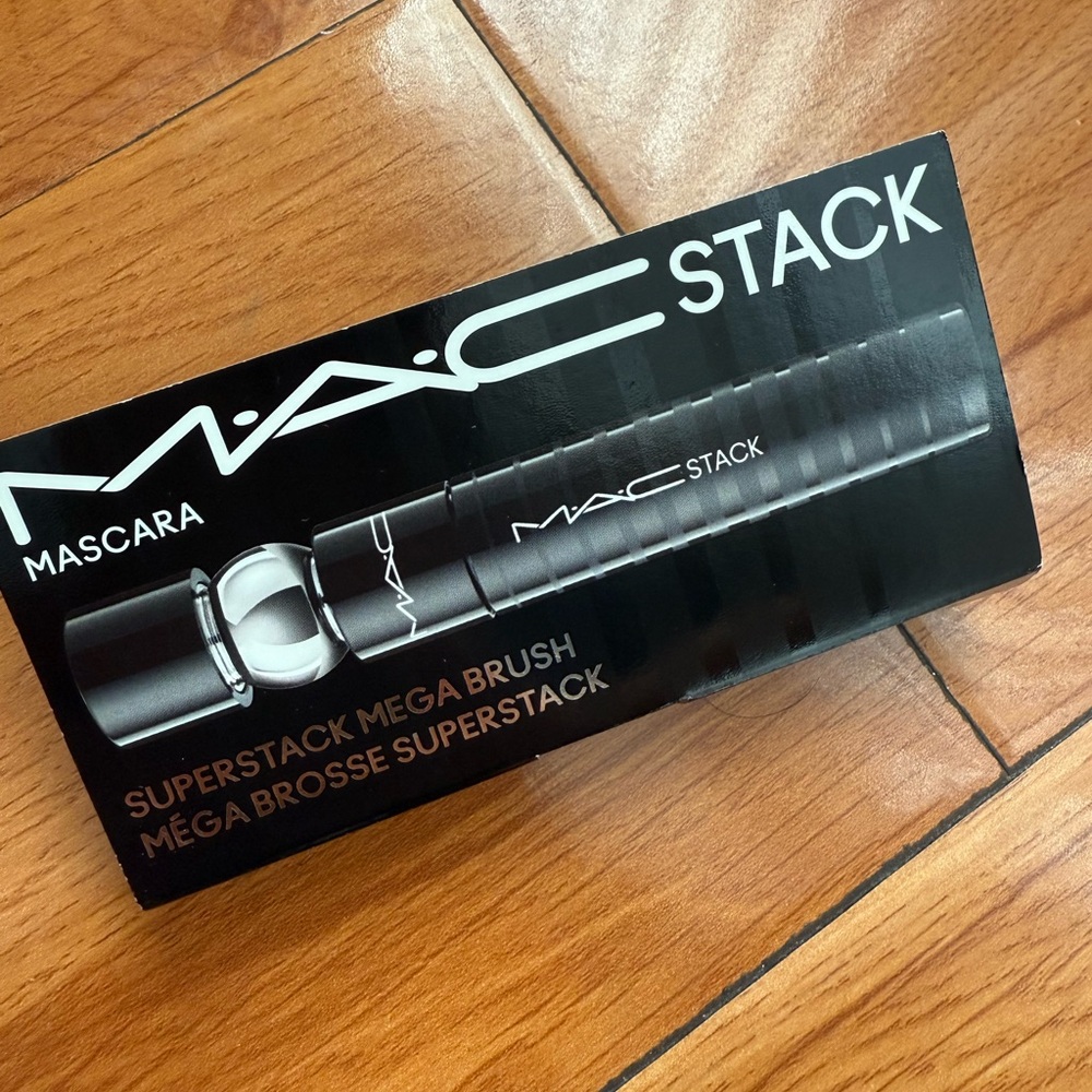 MAC Stack Mascara in Black